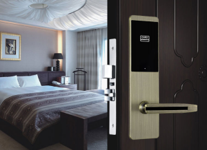 HL8825d 300x218 - Tính ưu việt của khóa cửa khách sạn sử dụng thẻ từ