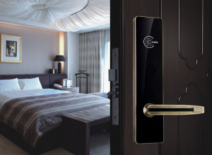 HL8828b 300x220 - Tính ưu việt của khóa cửa khách sạn sử dụng thẻ từ